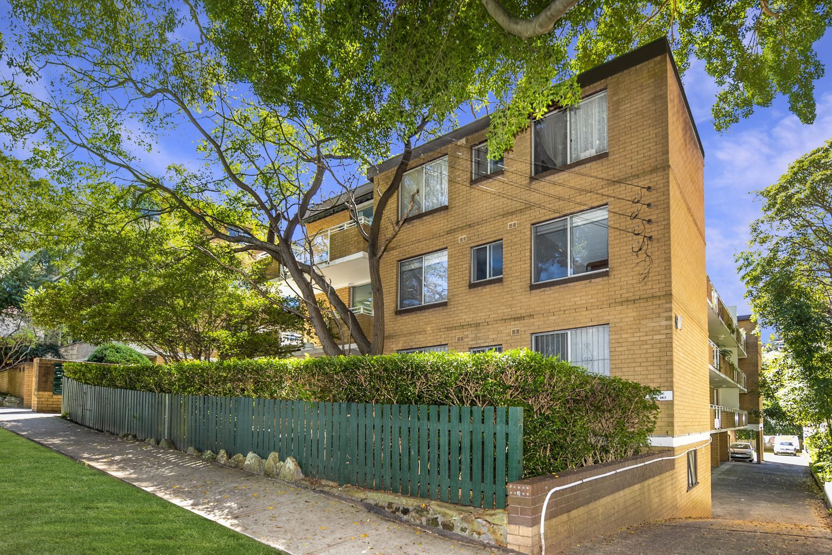2 bedrooms Apartment / Unit / Flat in 6/20 Abbott Street COOGEE NSW, 2034