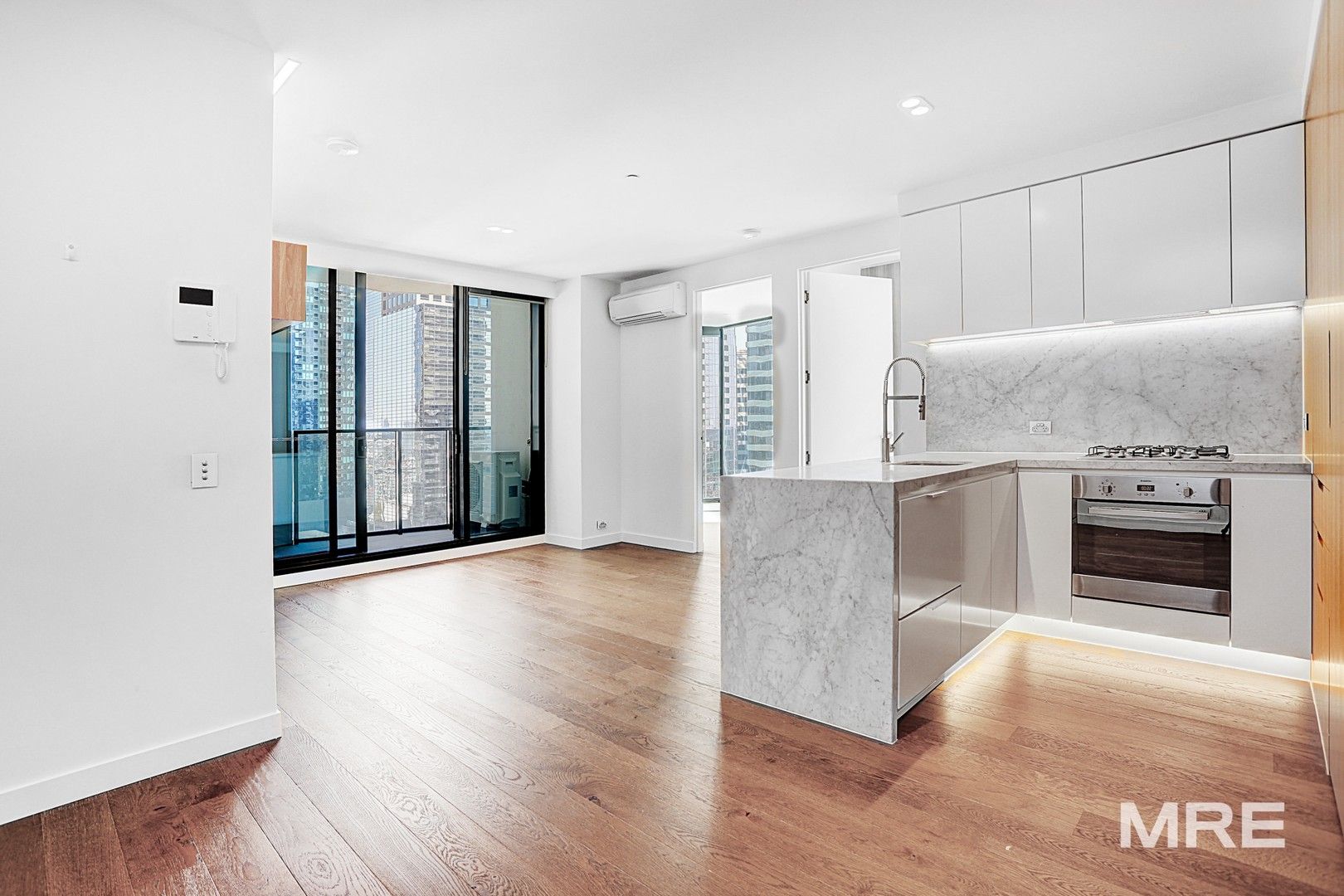 3 bedrooms Apartment / Unit / Flat in 1807/450 Elizabeth Street MELBOURNE VIC, 3000