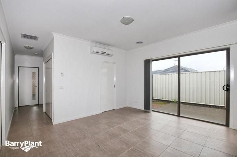 3/41-43 Pearl Drive, CRAIGIEBURN VIC 3064, Image 2