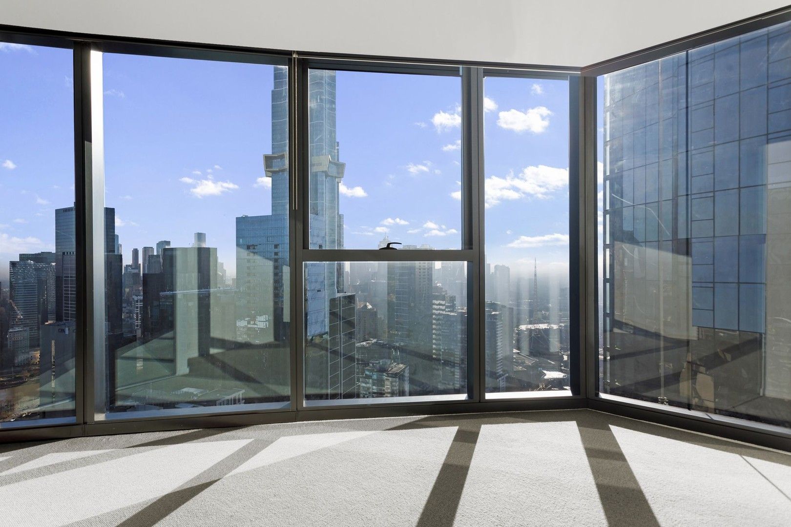 2 bedrooms Apartment / Unit / Flat in 4401/11 Bale Circuit SOUTHBANK VIC, 3006
