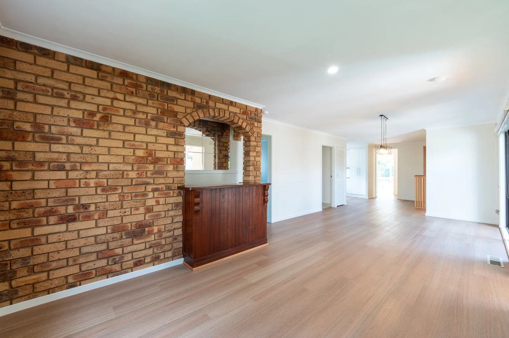 Additional image 3 of 35 Roycroft Avenue, Mill Park VIC 3082