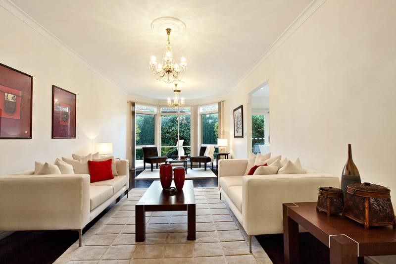 3 bedrooms Apartment / Unit / Flat in 2/5 Macgowan Avenue GLEN HUNTLY VIC, 3163