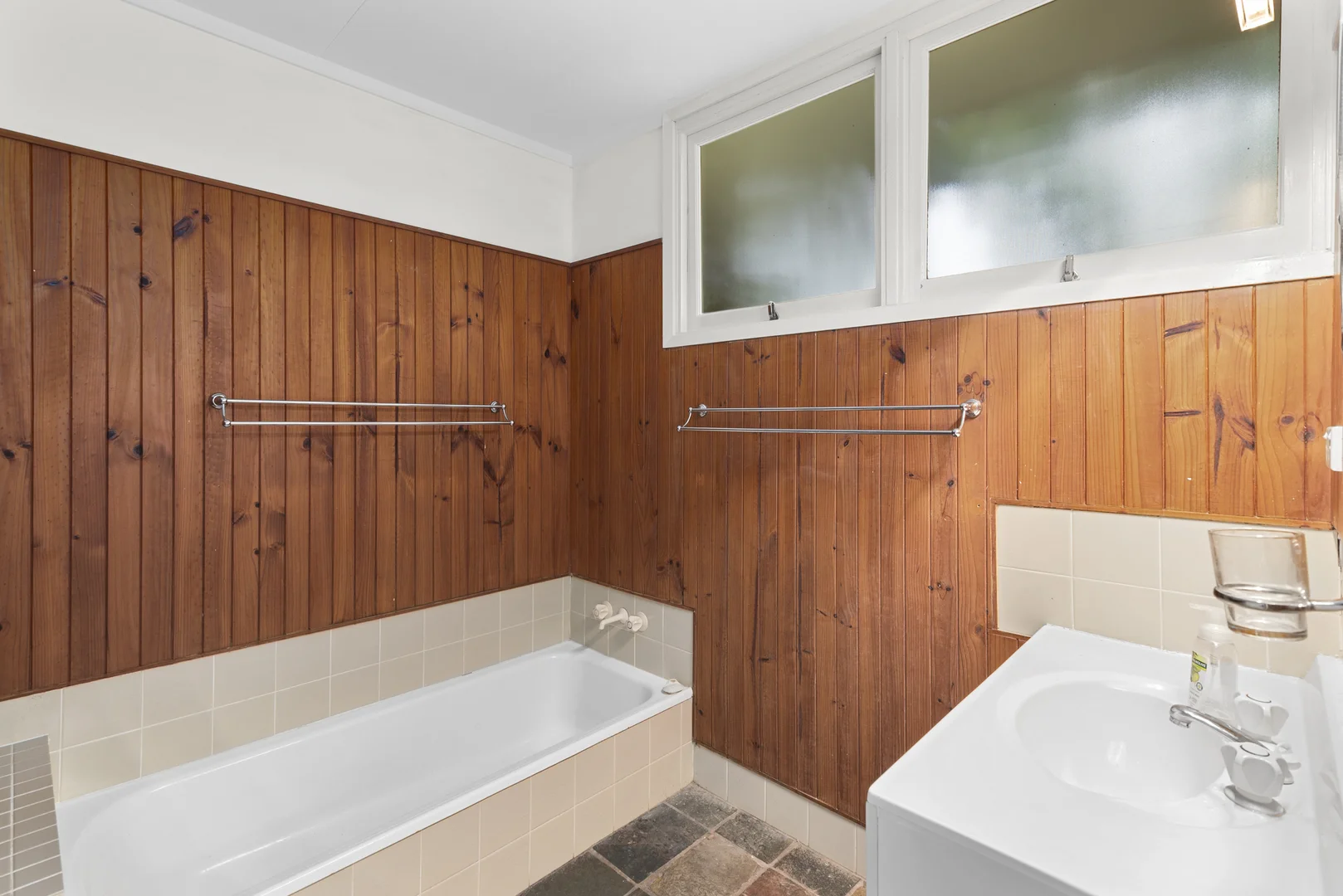 Additional image 7 of 212 Greenslopes Street, Edge Hill QLD 4870