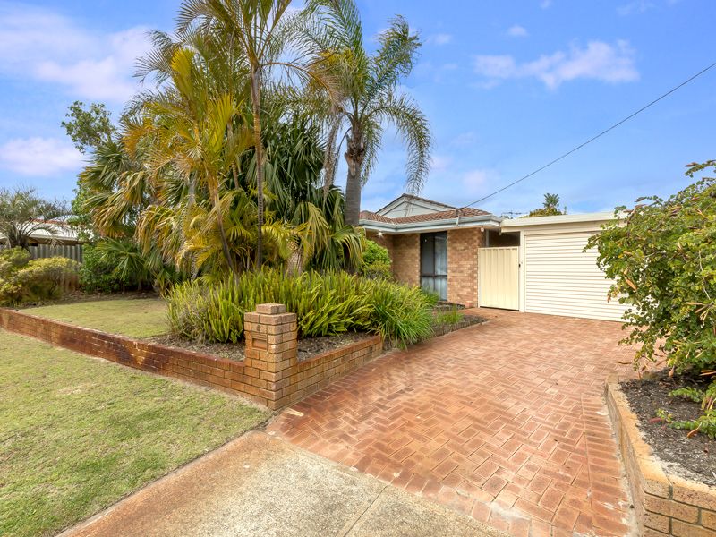 3 bedrooms House in 4 Rusthall Way HUNTINGDALE WA, 6110