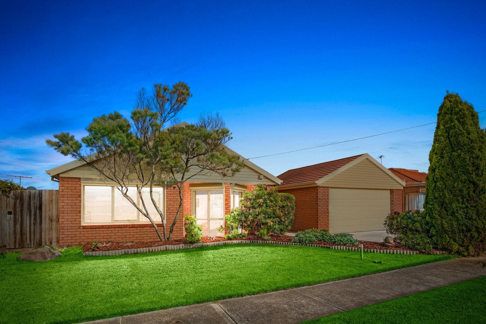 4 bedrooms House in 110 Tower Road WERRIBEE VIC, 3030