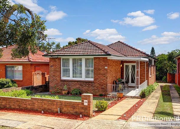 11 Dunkirk Avenue, Kingsgrove NSW 2208