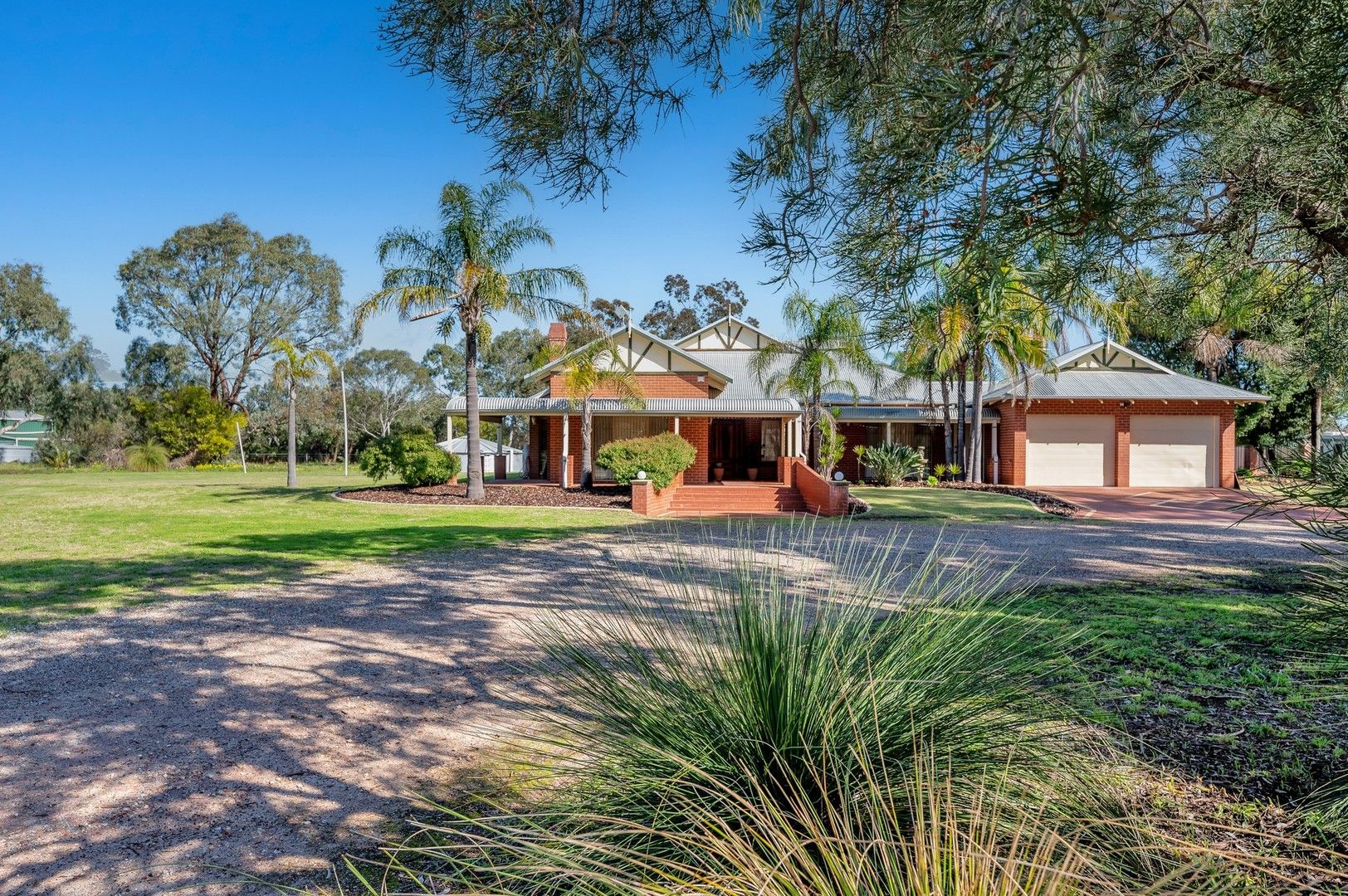 193 Foxton Drive, Oakfor Property History & Address Research Domain