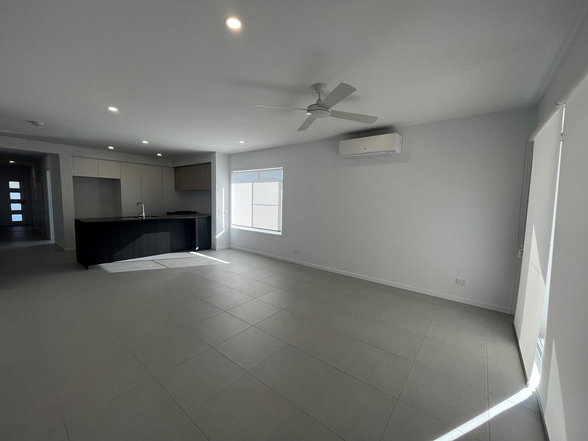 10 Crawford Street, Strathpine QLD 4500, Image 2