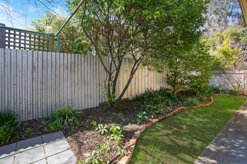 5/64 Finch Street, Beechworth VIC 3747, Image 2