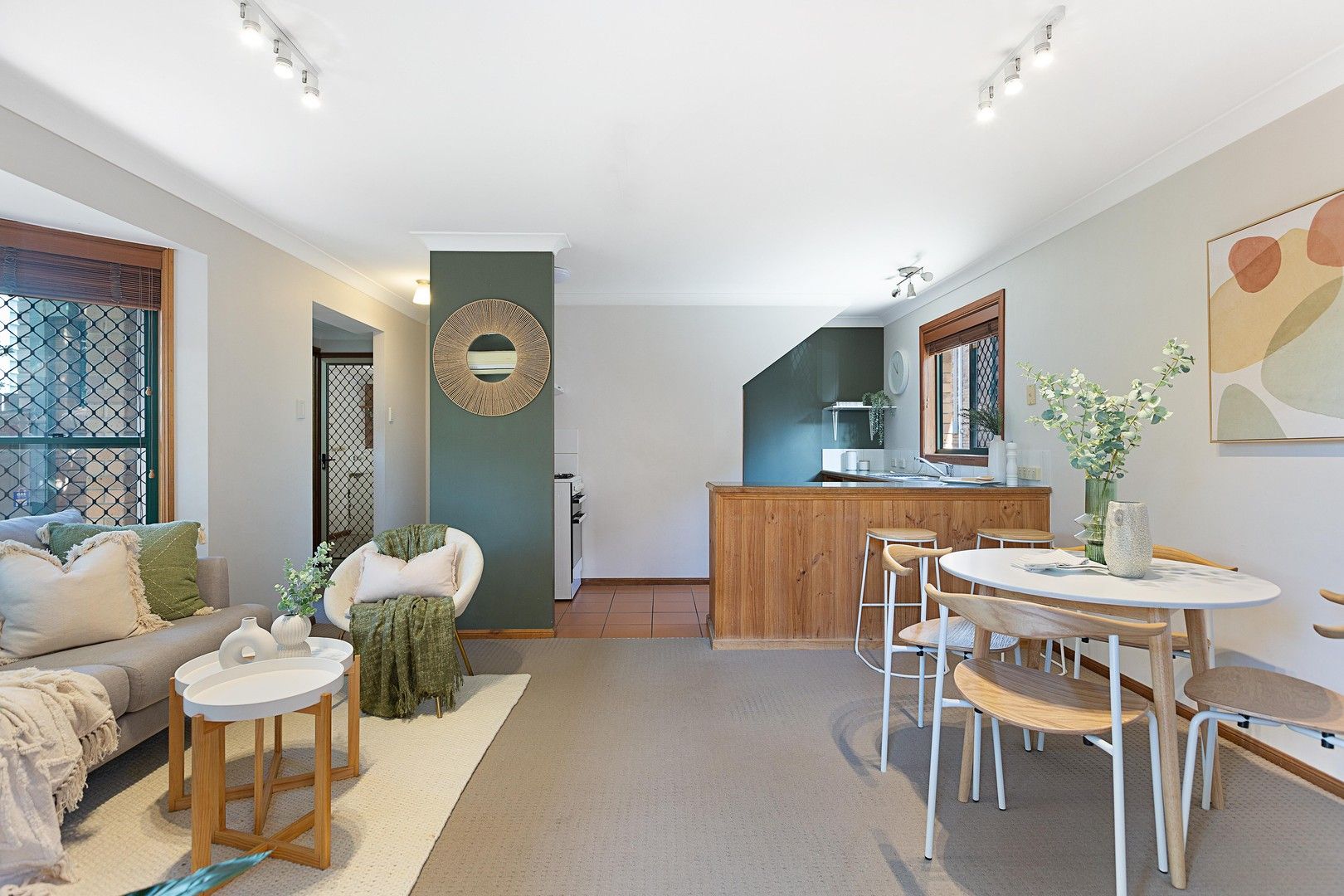 3 bedrooms Townhouse in 4/15 Elliott Street HAWTHORNE QLD, 4171