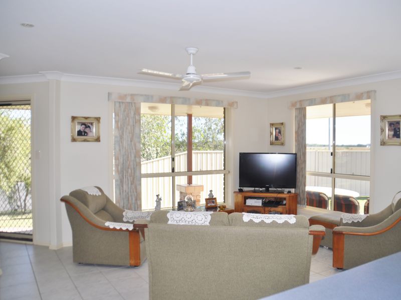 1/38 Bottlebrush Crescent, EVANS HEAD NSW 2473, Image 2