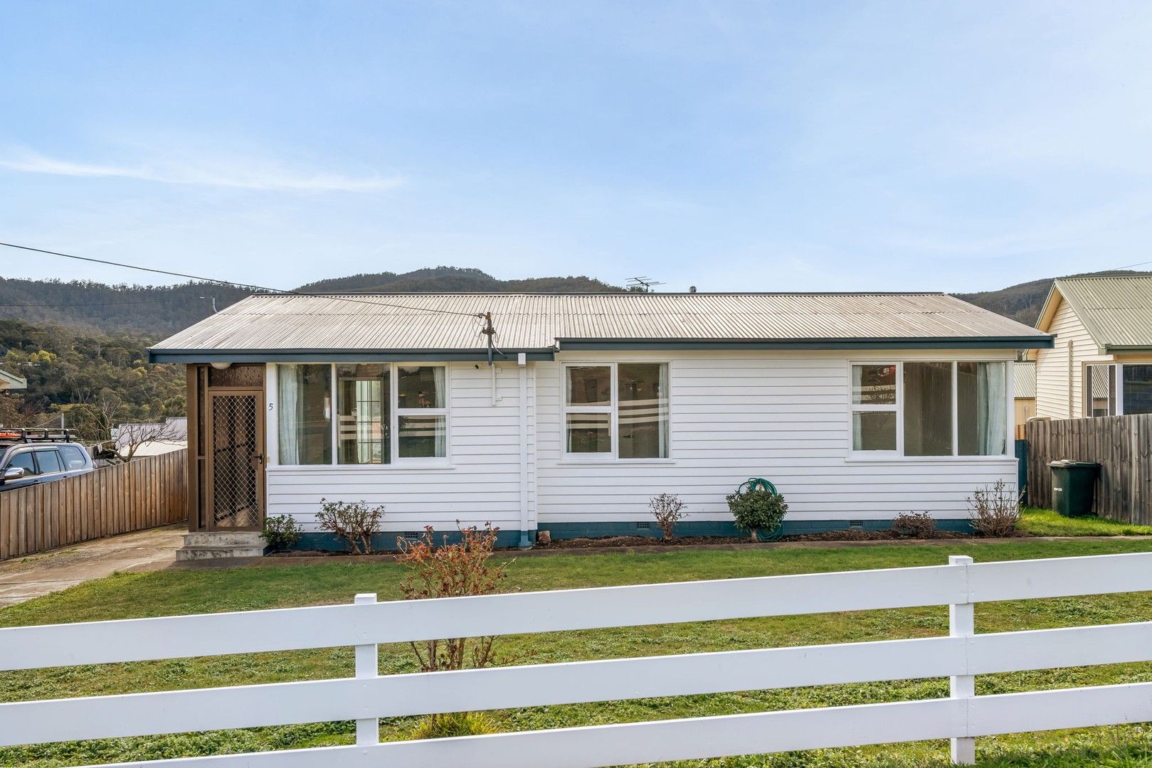 3 bedrooms House in 5 Waratah Road RISDON VALE TAS, 7016