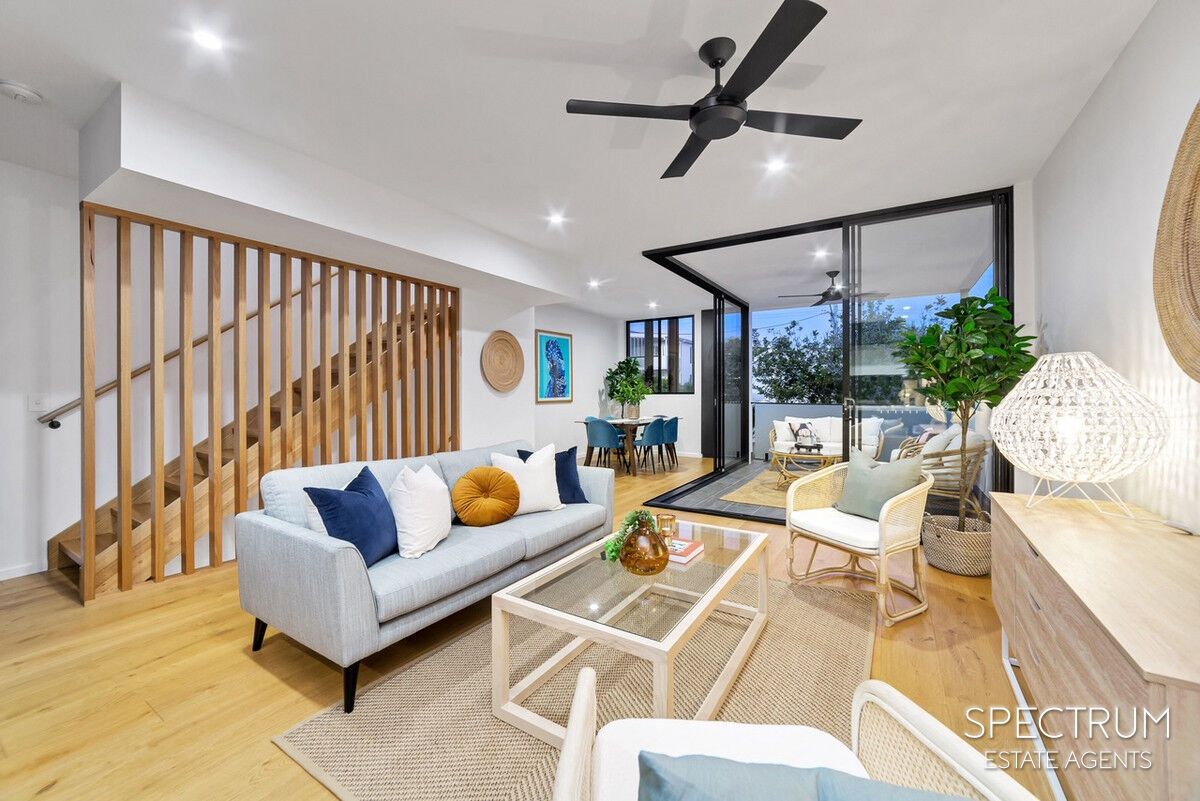 4 bedrooms Townhouse in 2/416 Hawthorne Road BULIMBA QLD, 4171