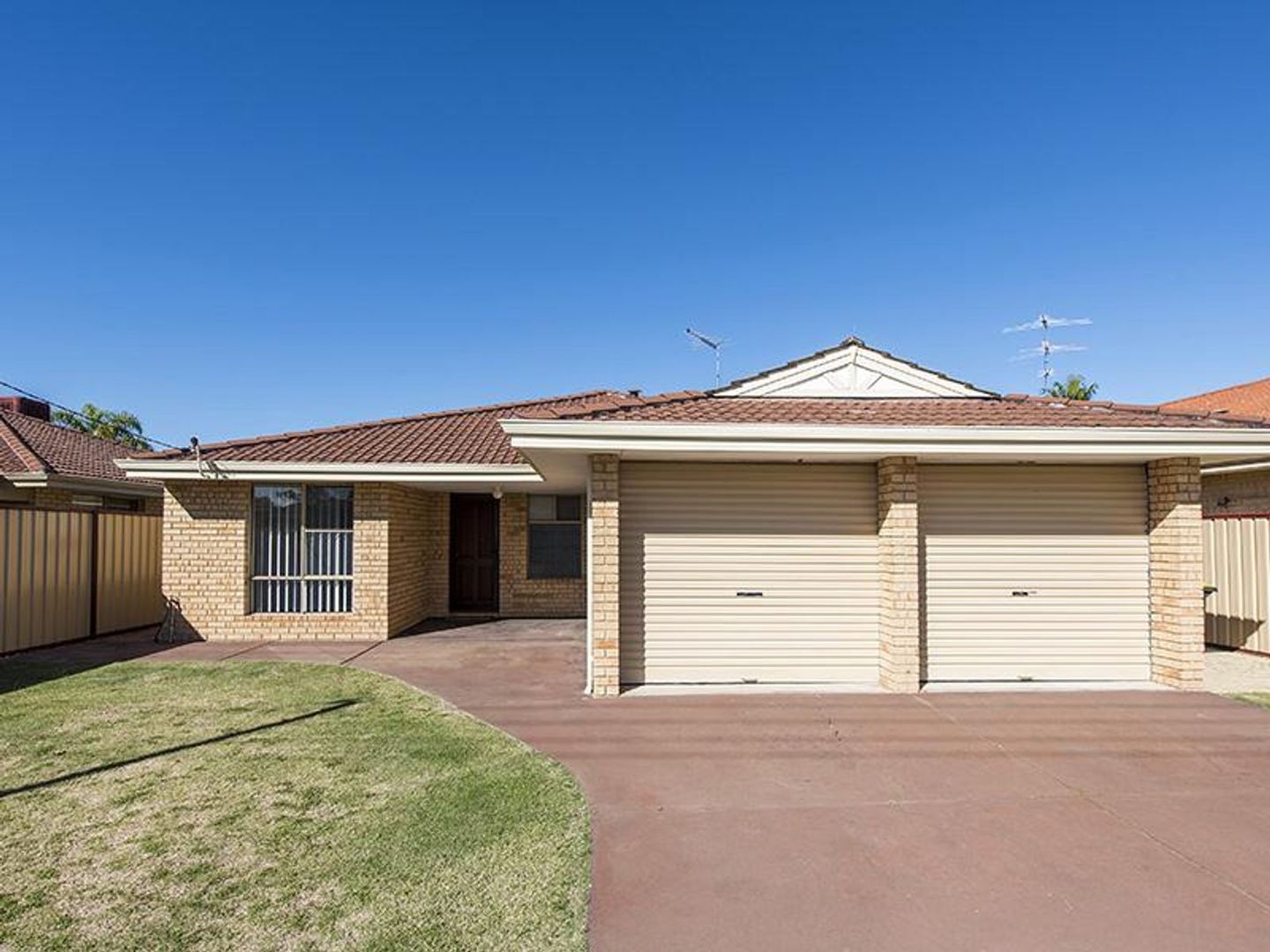 79 Allambi Way, South Yunderup WA 6208 House For Rent 580 Domain