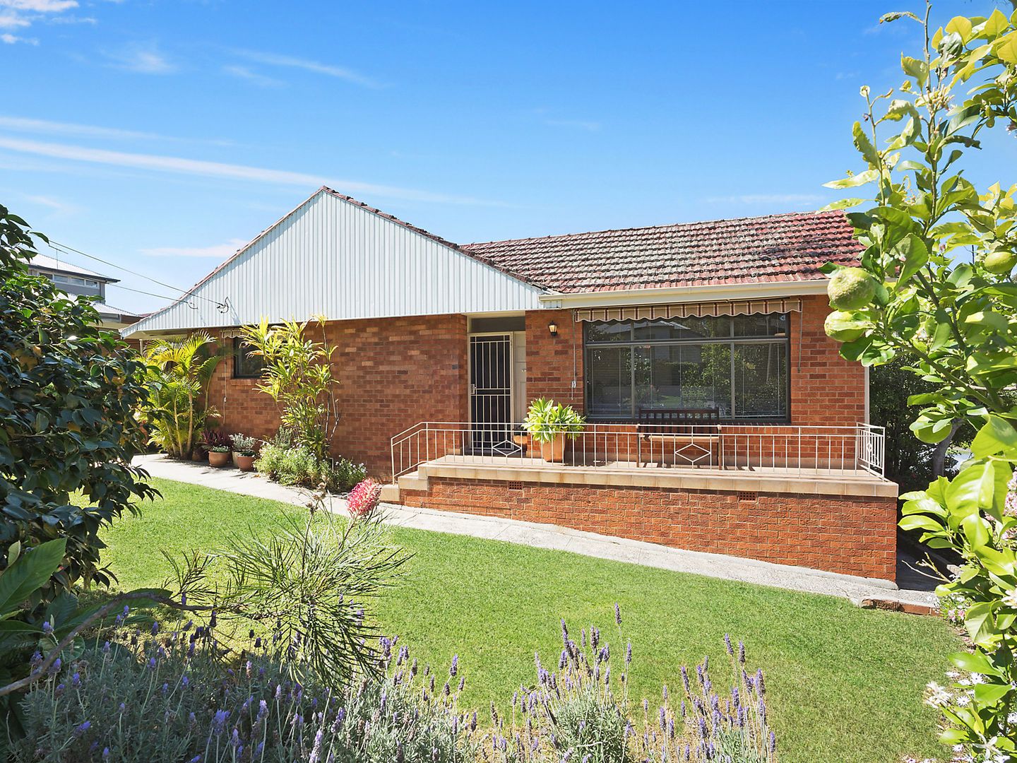 Sold 47 Cressy Road East Ryde Nsw 2113 On 24 Oct 2020 2016517853 Domain