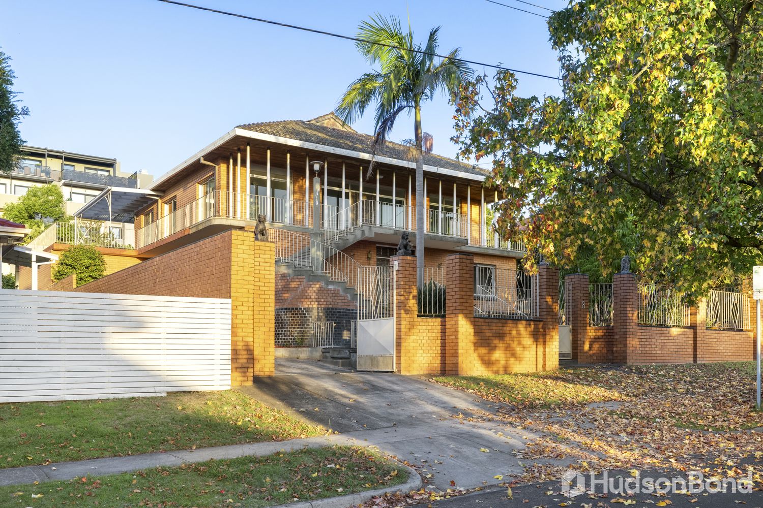 5 bedrooms House in 8 Elizabeth Street DONCASTER EAST VIC, 3109