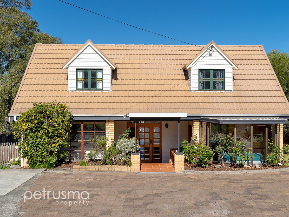 11 Moirunna Road, Lindisfarne TAS 7015, Image 0