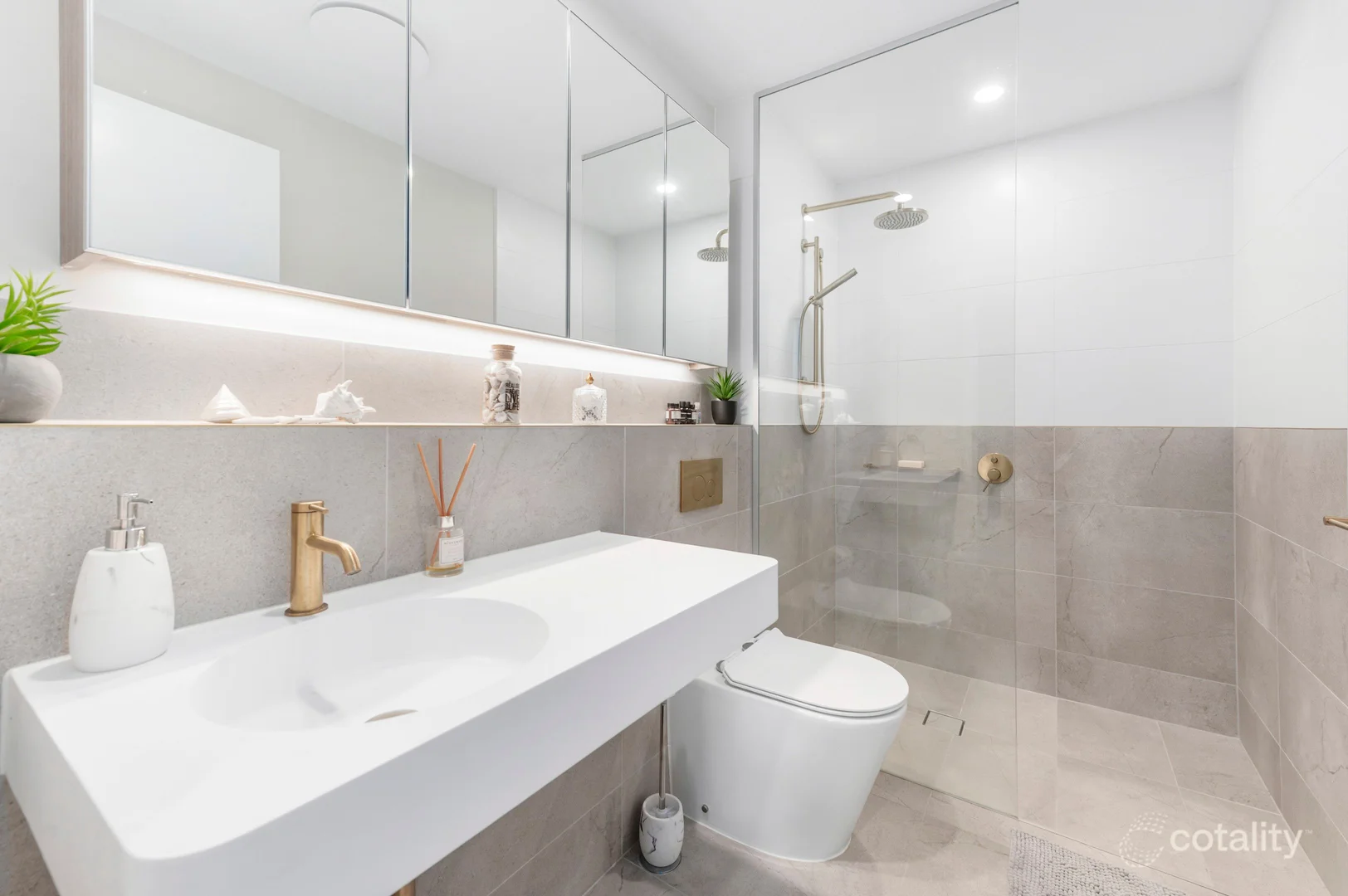 Additional image 4 of 2104/1 Grant Avenue, Hope Island QLD 4212