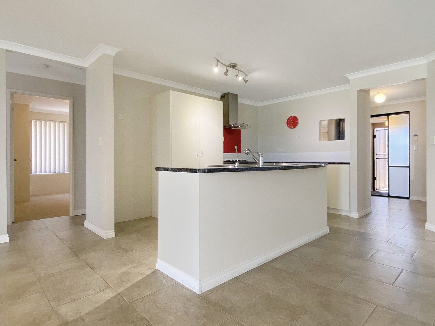 4 bedrooms House in 3 Eton Court HILLMAN WA, 6168