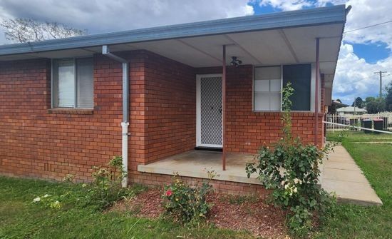 2 bedrooms House in 1/2 John Street TAMWORTH NSW, 2340