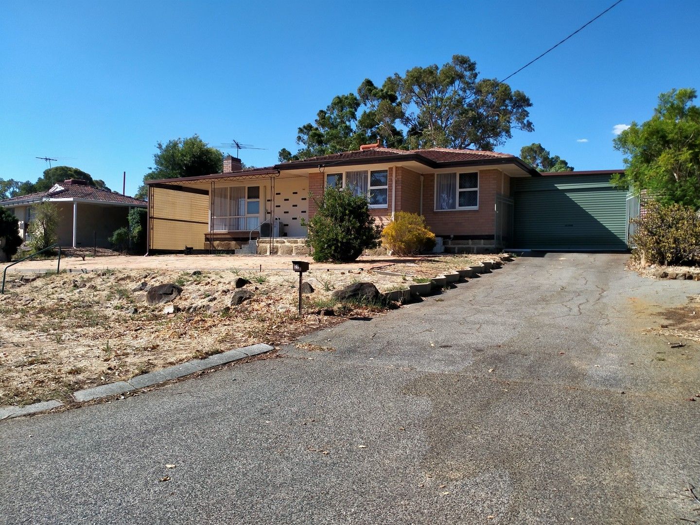 3 bedrooms House in 27 Wortley Road GREENMOUNT WA, 6056