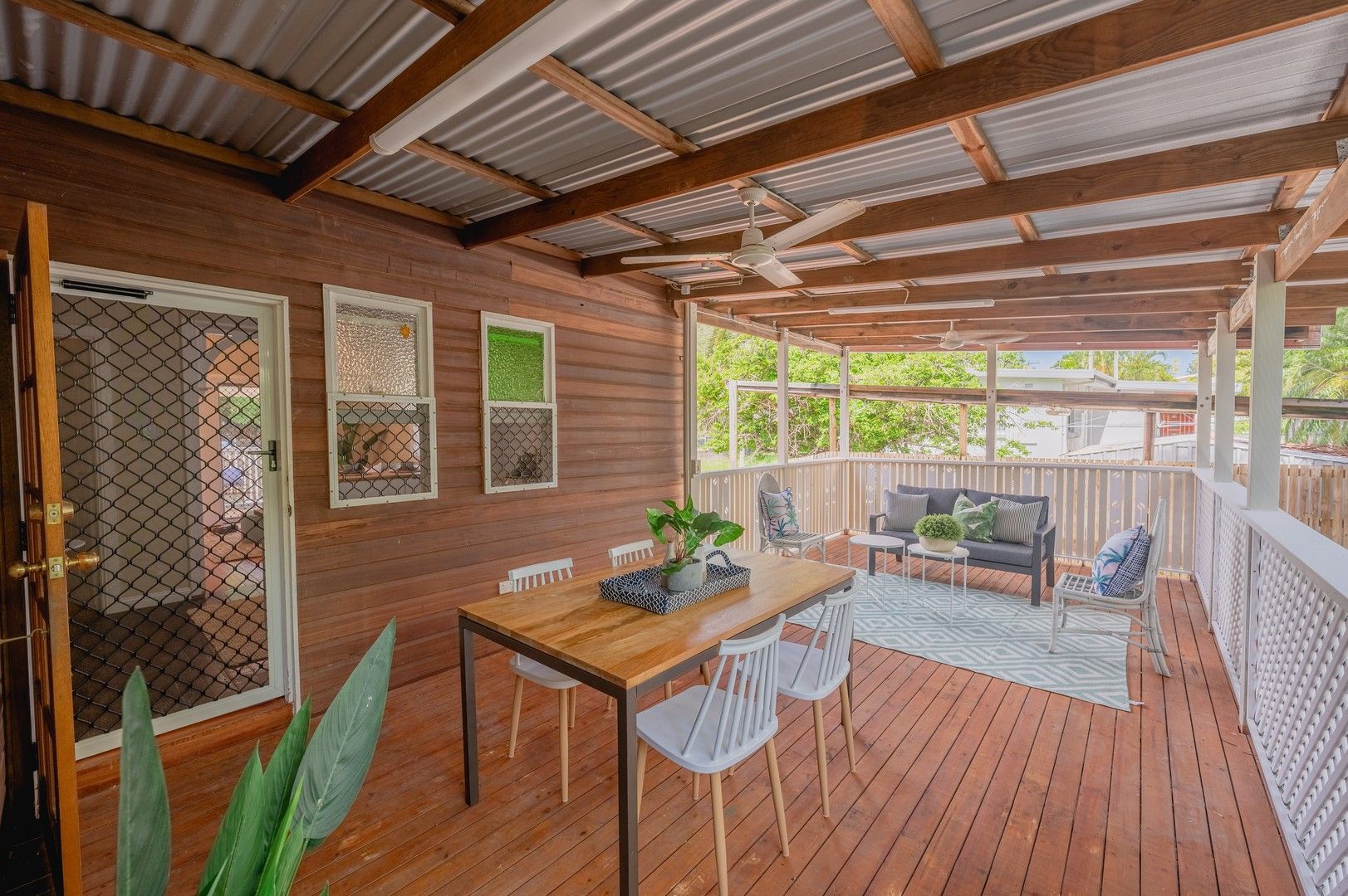 2 bedrooms House in 32 Garrick Street WEST END QLD, 4810