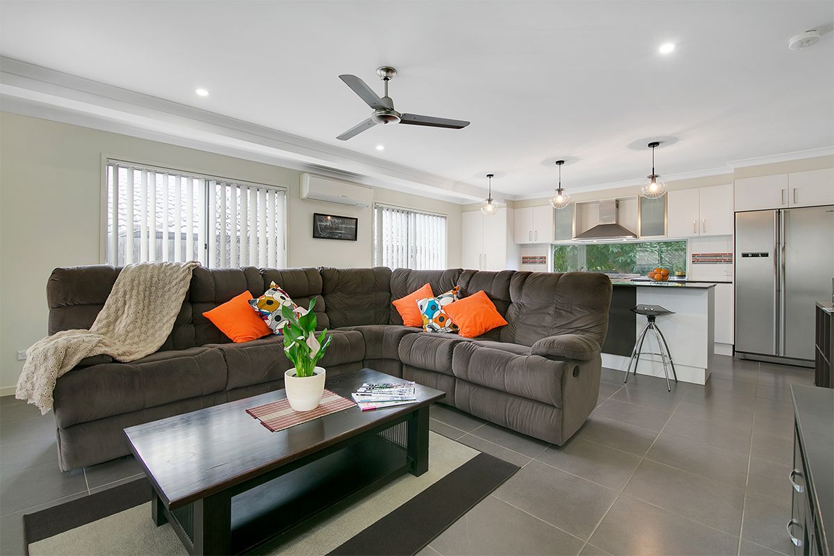 1 Krystelle Close, Oxley QLD 4075, Image 0