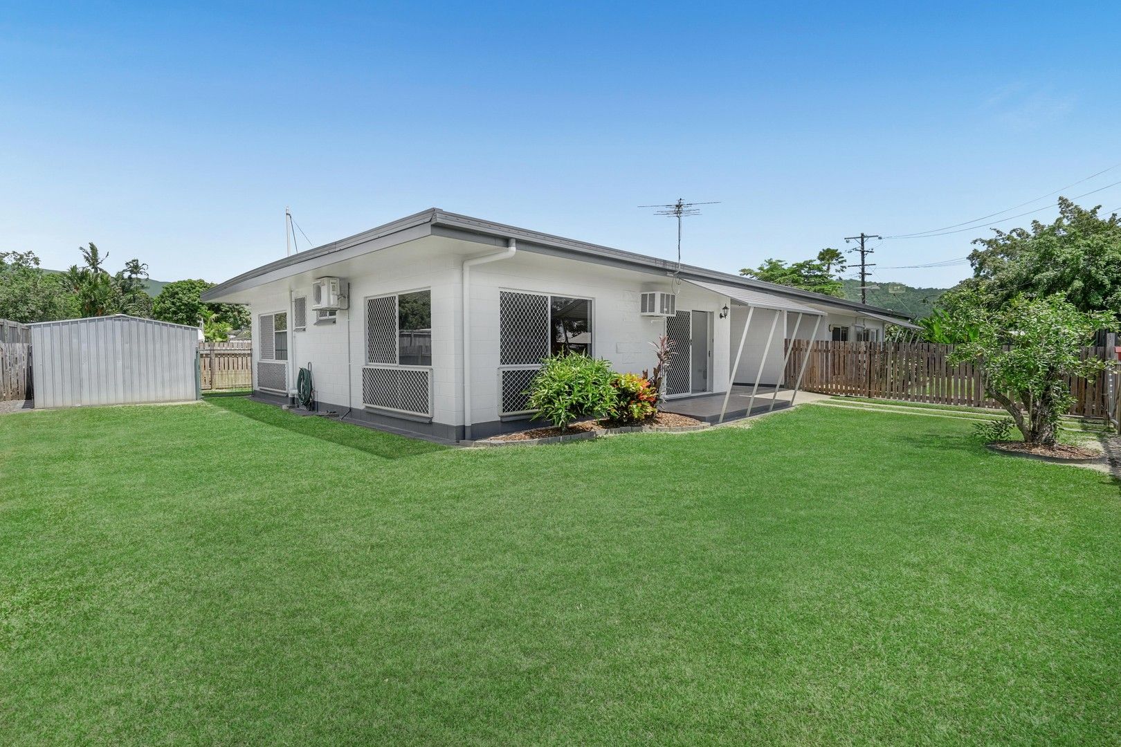 2 bedrooms House in 1/1 Kauri Street MANOORA QLD, 4870