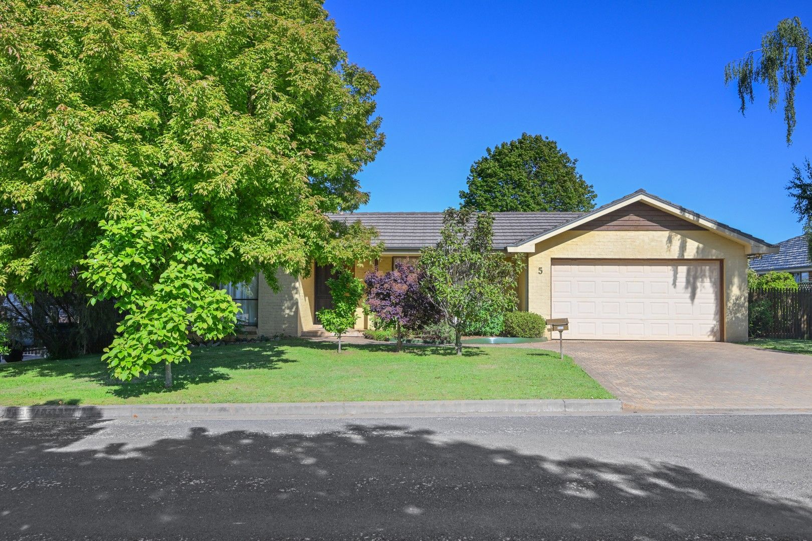 3 bedrooms House in 5 Magnolia Way ORANGE NSW, 2800