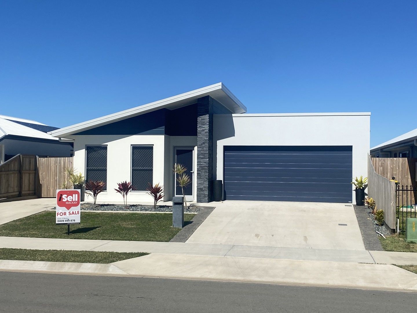 4 bedrooms House in 13 Hermosa Close BEACONSFIELD QLD, 4740