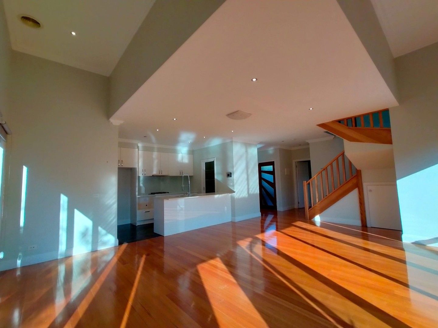 3 bedrooms Townhouse in 3/3 Bronte Court HAMPTON VIC, 3188