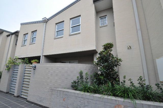 2 bedrooms Townhouse in 6/76a Balmain Road LEICHHARDT NSW, 2040