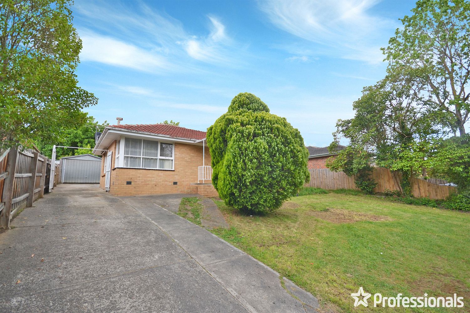 3 bedrooms House in 72 Croydondale Drive MOOROOLBARK VIC, 3138