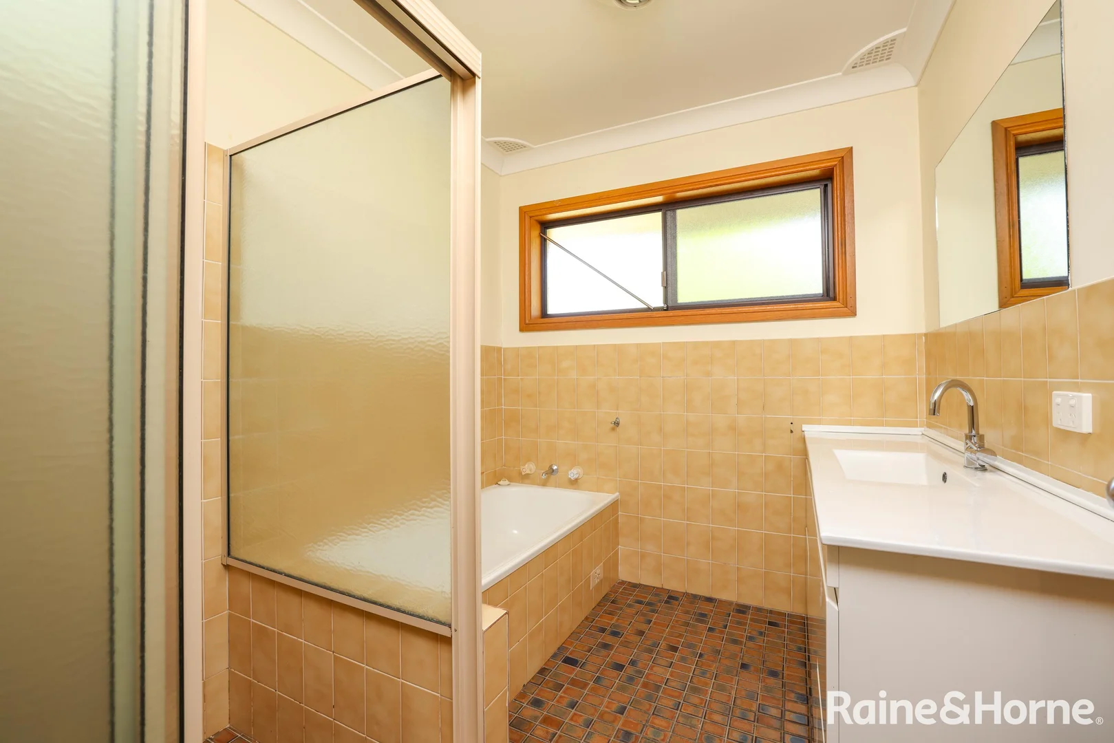 Additional image 3 of 8 Hughes Street, Kelso NSW 2795