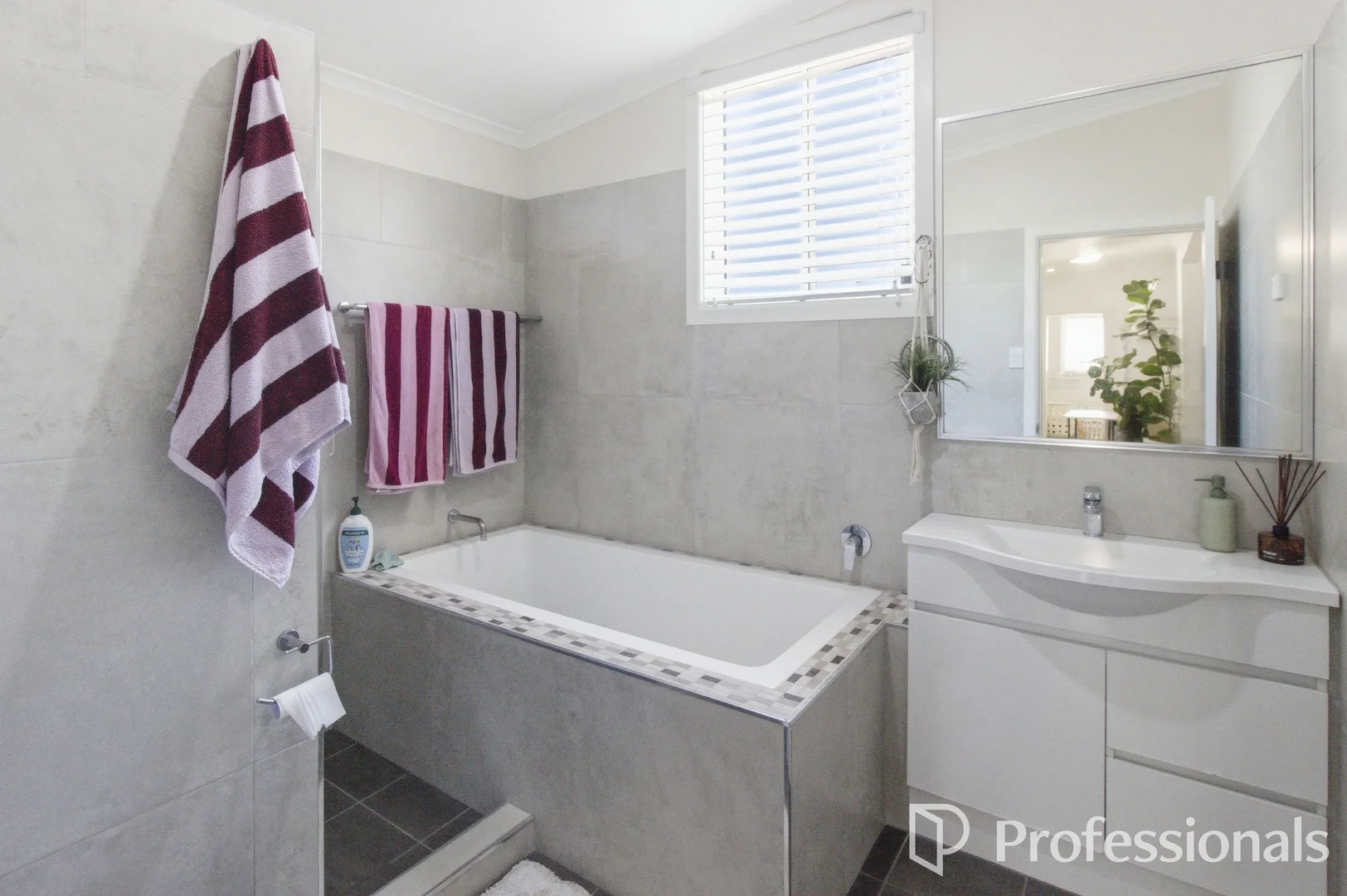 Additional image 14 of 19 Coleman Street, Turvey Park NSW 2650