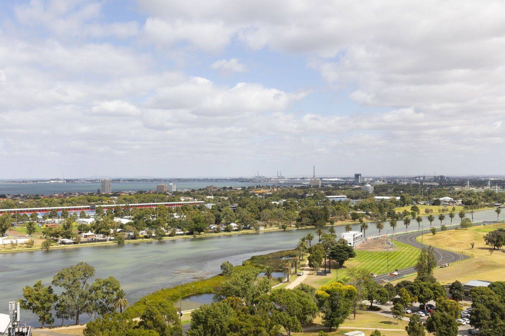 2 bedrooms Apartment / Unit / Flat in 1607/582 St Kilda Road MELBOURNE VIC, 3004