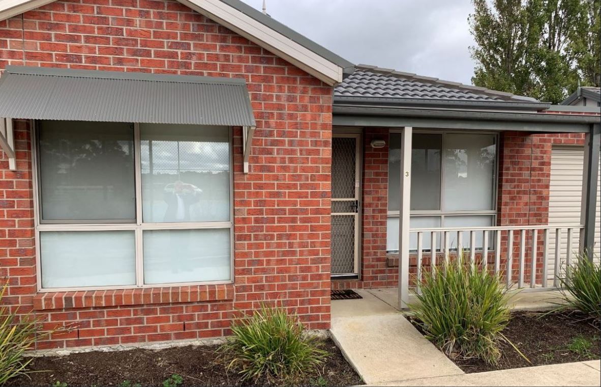 2 bedrooms Townhouse in 3 Tristan Drive SEBASTOPOL VIC, 3356