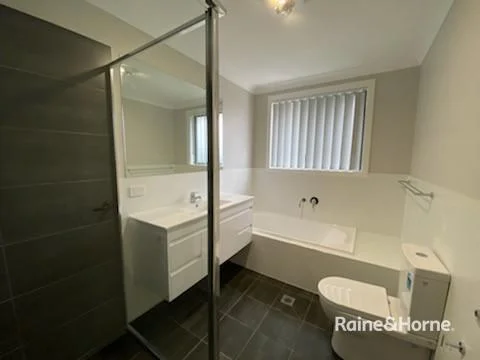 Additional image 3 of 12 Vincent Avenue, Goulburn NSW 2580