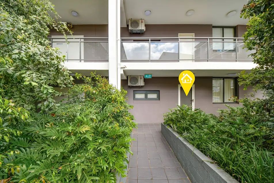 2 bedrooms House in 3D/541 Pembroke Road LEUMEAH NSW, 2560