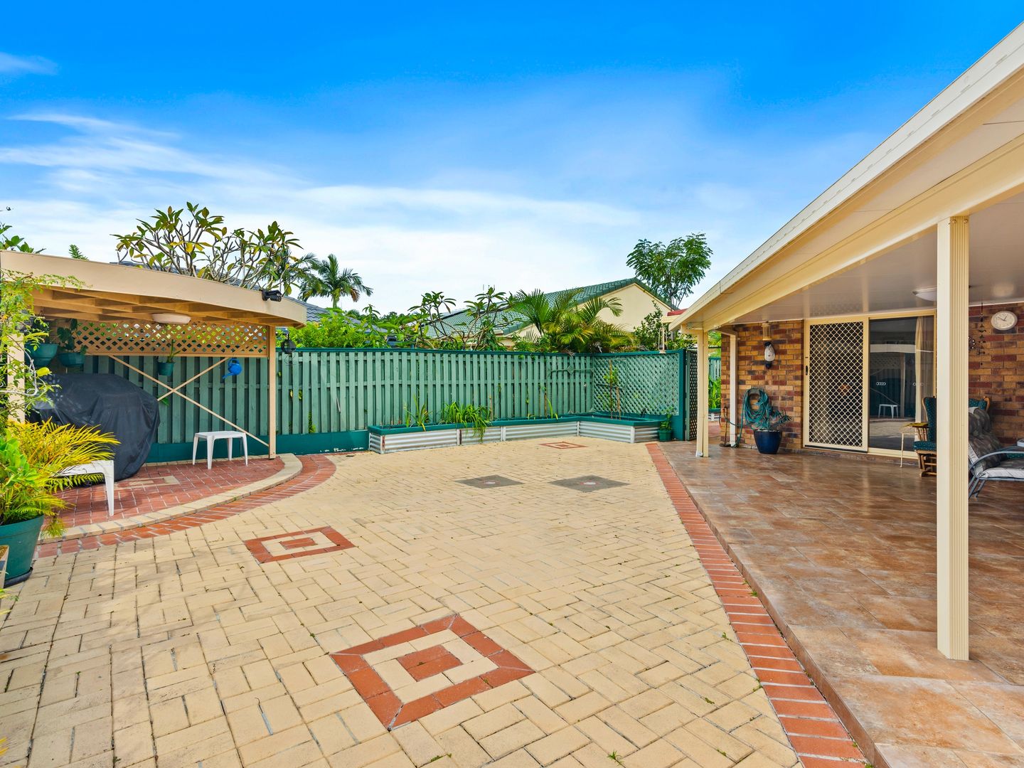 14 Casuarina Drive, Elanora QLD 4221, Image 2