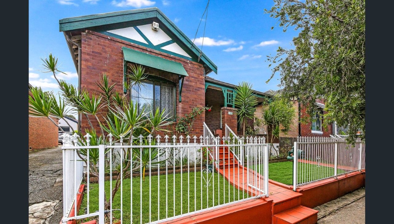 4 bedrooms House in 23 Hampden Road LAKEMBA NSW, 2195