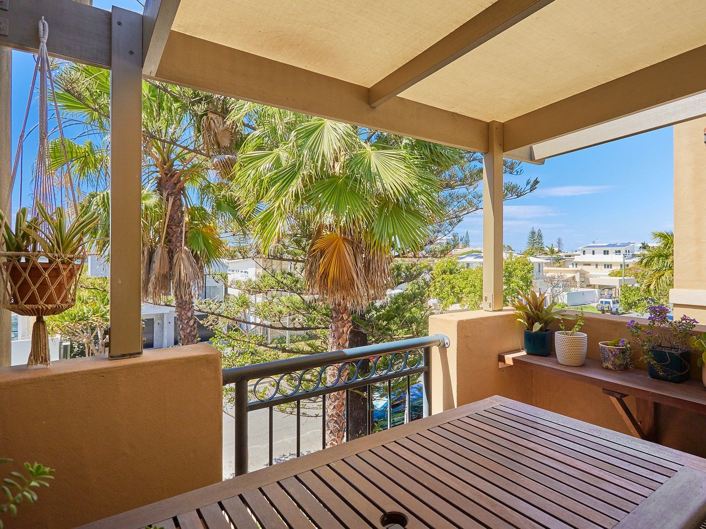 1 bedrooms Apartment / Unit / Flat in 27/38 Petrel Avenue MERMAID BEACH QLD, 4218