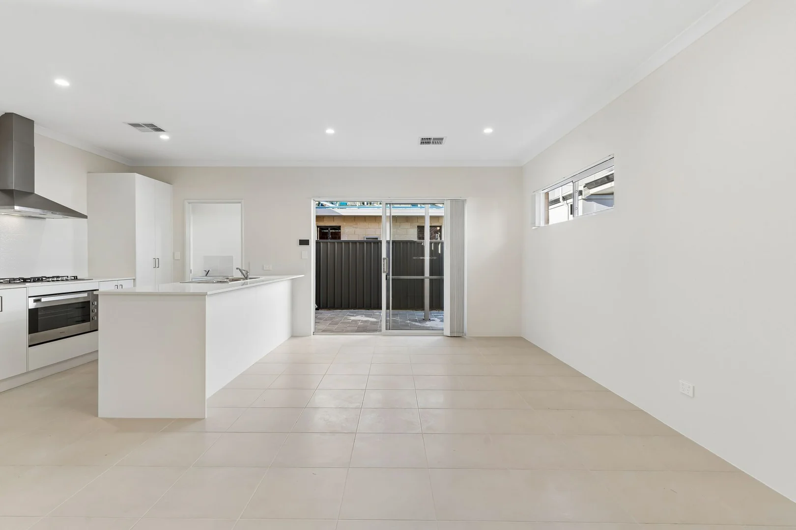 Additional image 5 of 13A Oakland Avenue, Cloverdale WA 6105