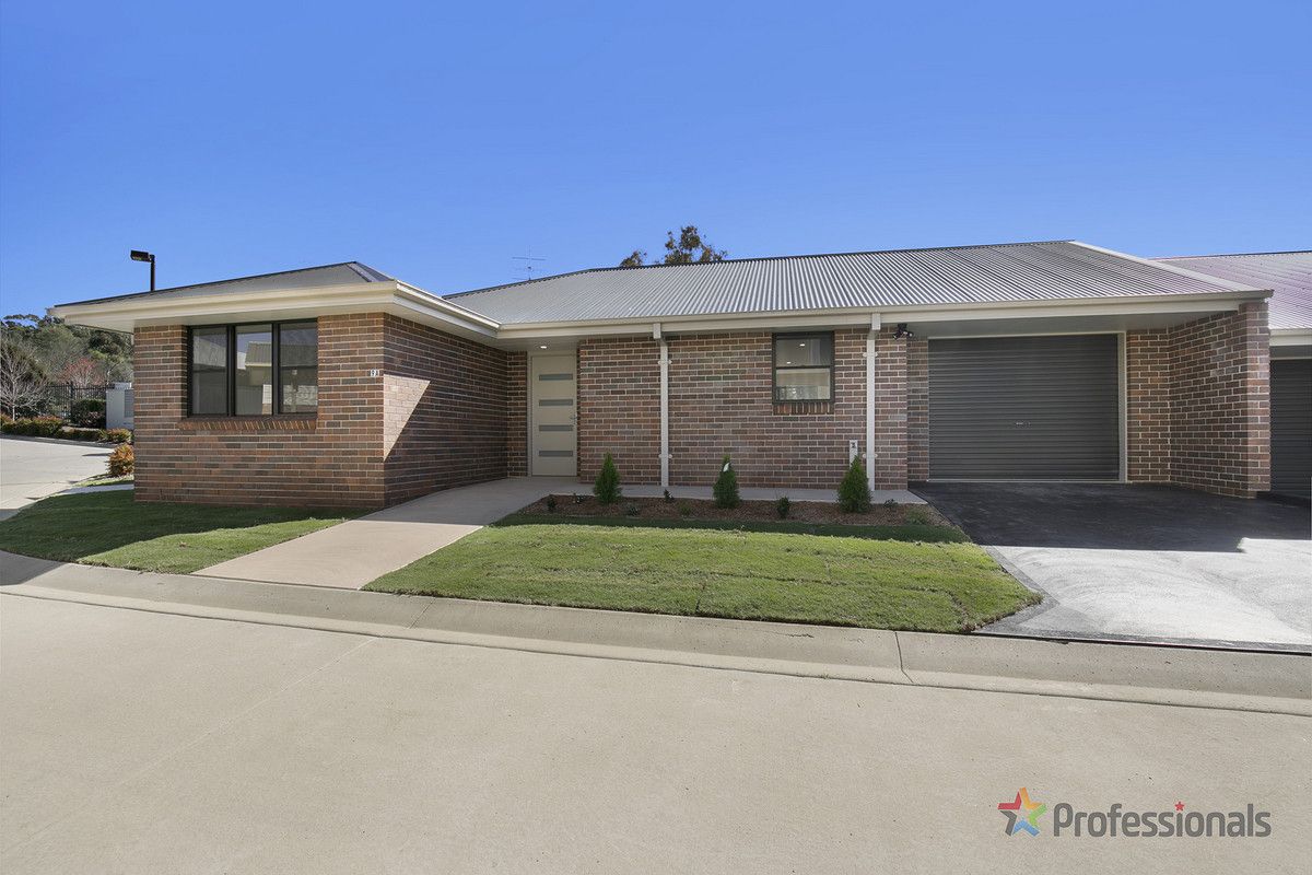 9a 22 Freeman Crescent Armidale Nsw 2350 Apartment For Rent 370 00 Domain