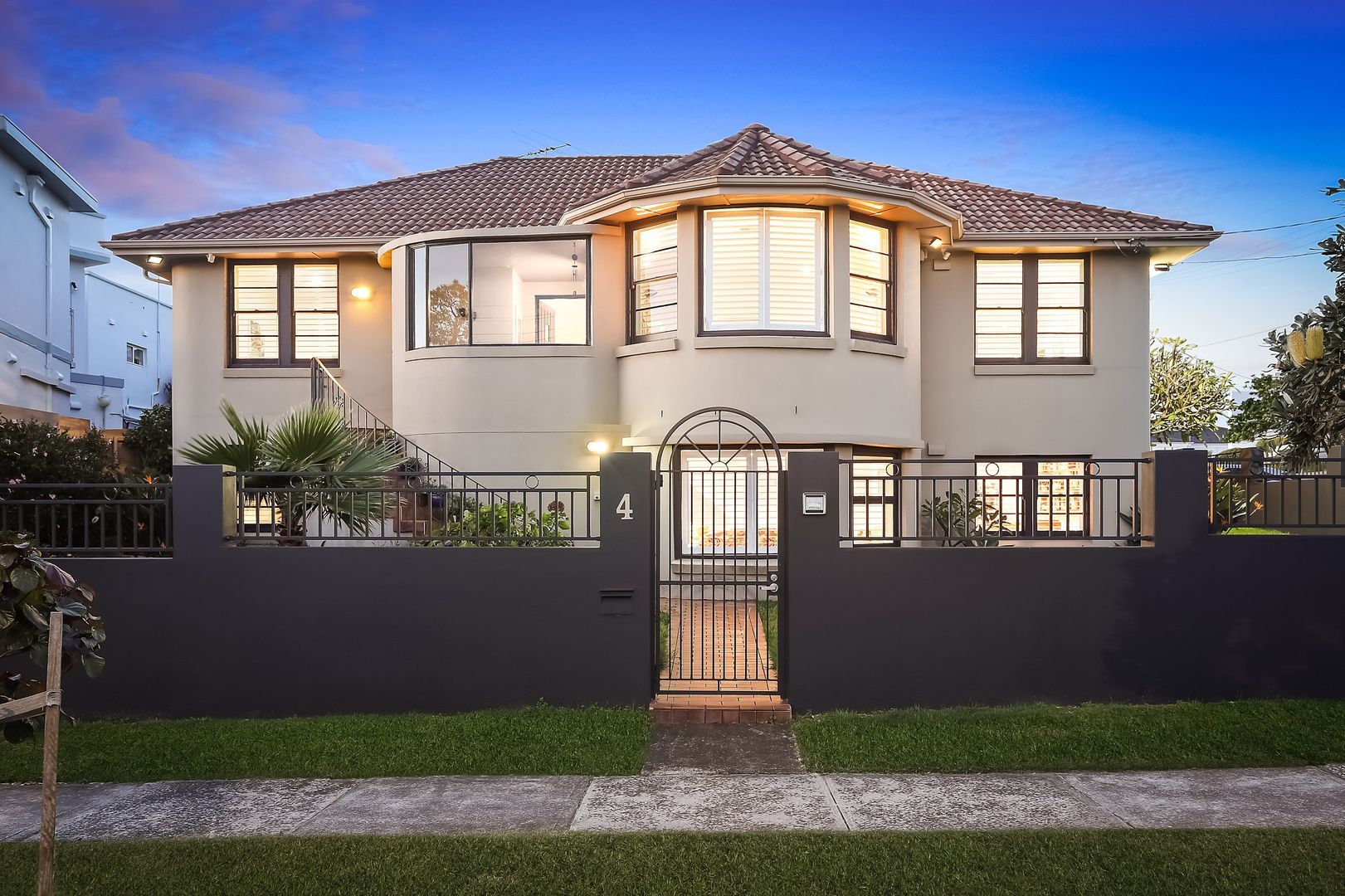 4 bedrooms House in 4 Douglas Parade DOVER HEIGHTS NSW, 2030