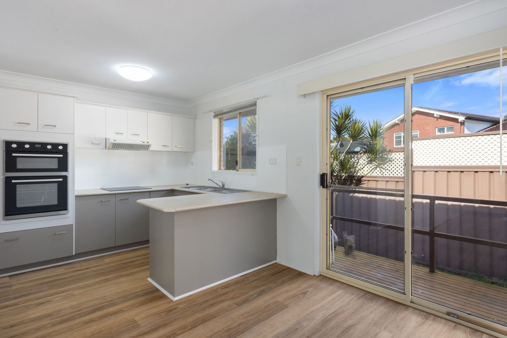 4/12 Central Road, Beverly Hills NSW 2209, Image 1