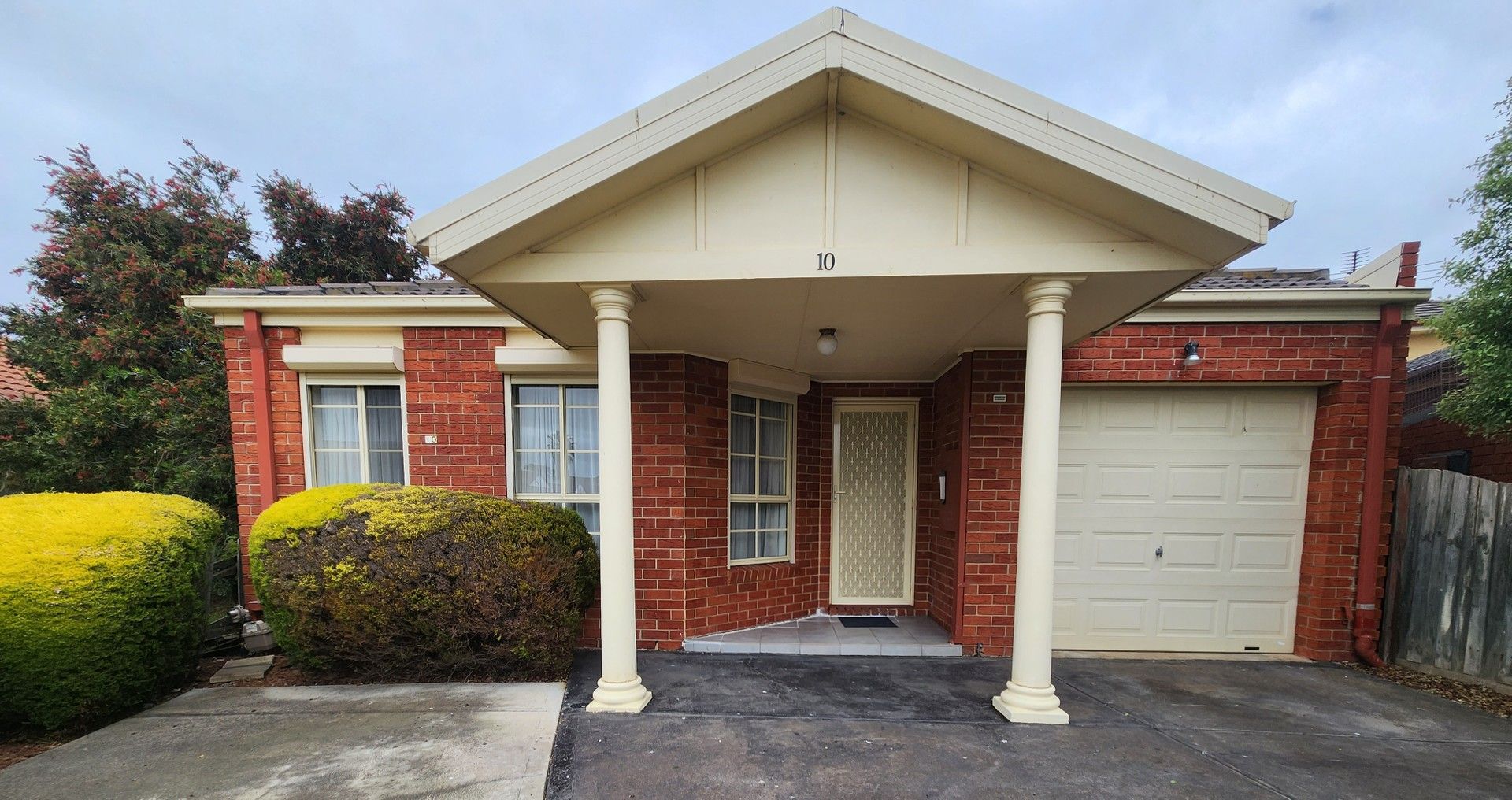 3 bedrooms House in 10 Daneson Retreat KEILOR DOWNS VIC, 3038