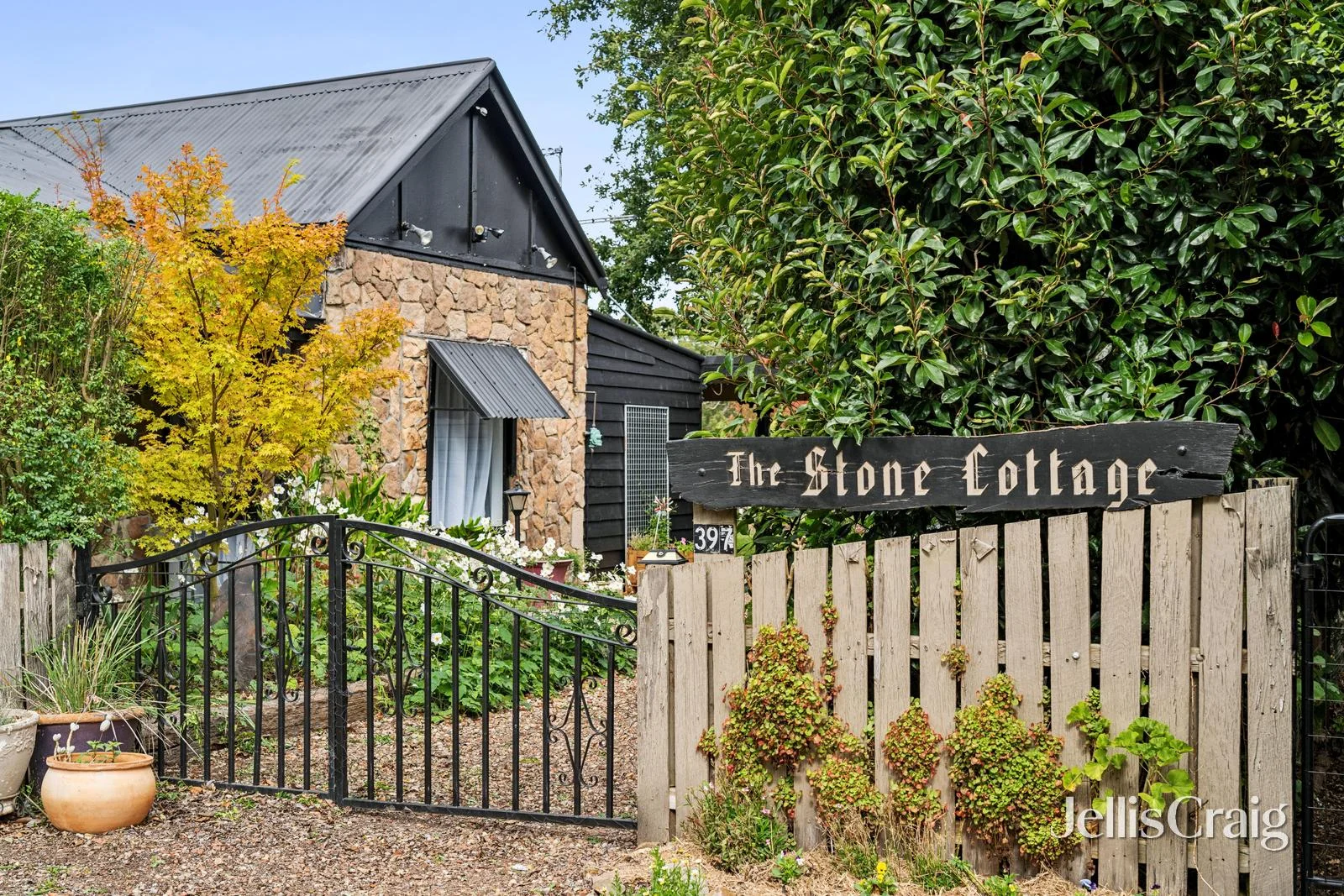 397 Millbrook-Mount Egerton Road, Gordon VIC 3345