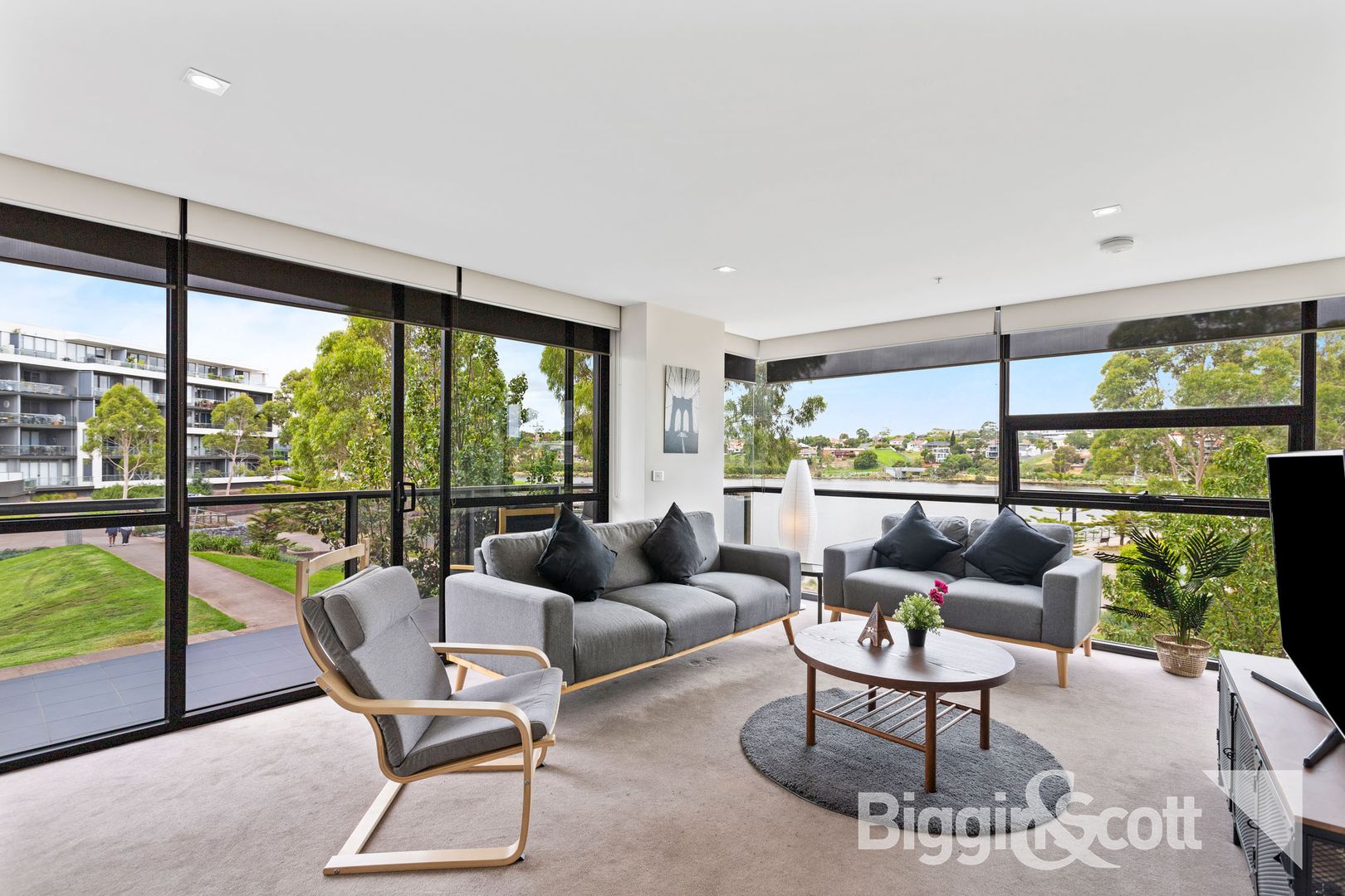 1/33 Cumberland Drive, Maribyrnong VIC 3032, Image 2