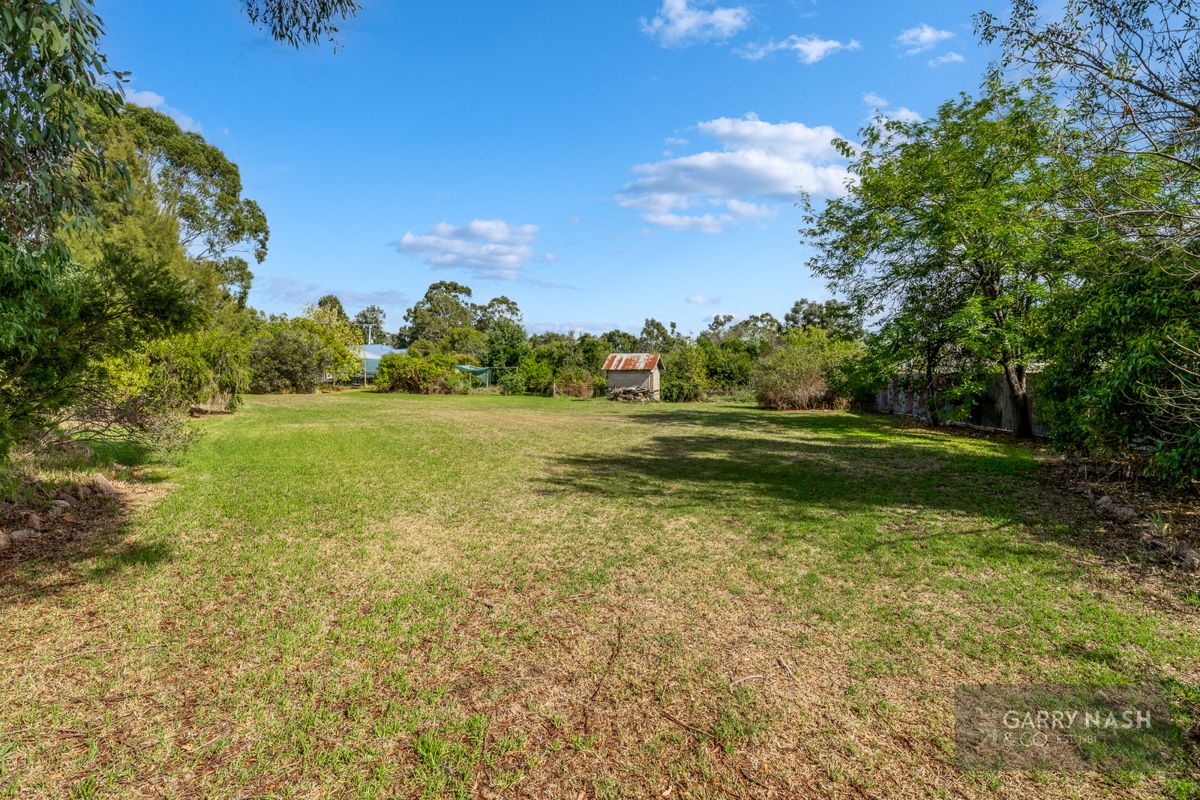 24 Mackay Street, Eldorado VIC 3746, Image 2